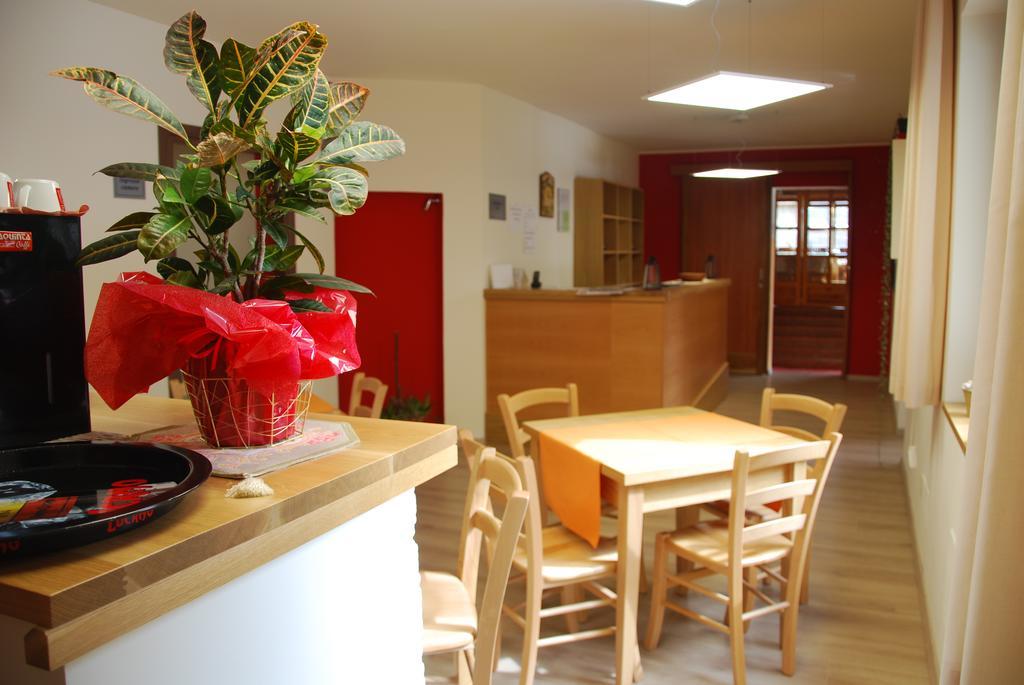 Guest House Caracas Лорика Екстериор снимка
