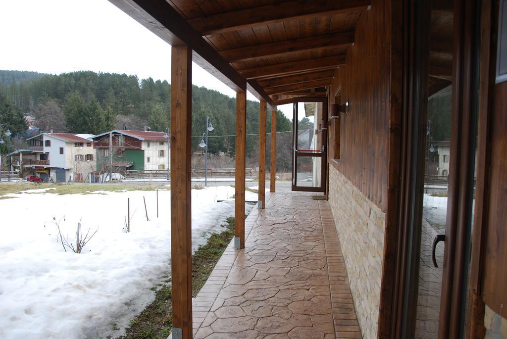 Guest House Caracas Лорика Екстериор снимка