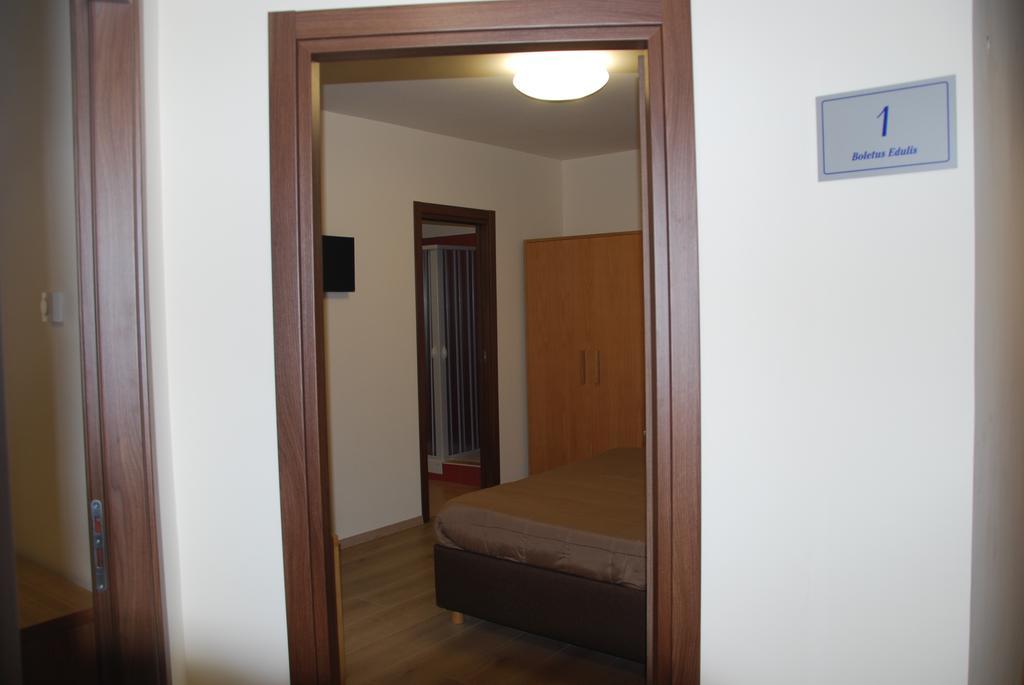 Guest House Caracas Лорика Екстериор снимка